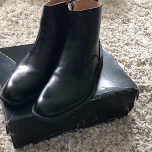 Black Italian Giorgio Brutini leather boots, new, never worn.